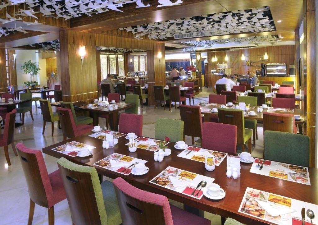 Eastyard Khobar Hotel - Formerly Ramada By Wyndham Khobar Esterno foto