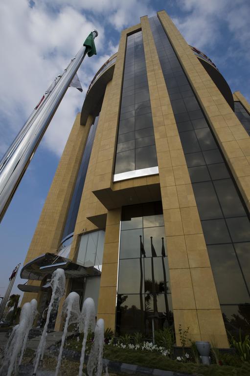 Eastyard Khobar Hotel - Formerly Ramada By Wyndham Khobar Esterno foto