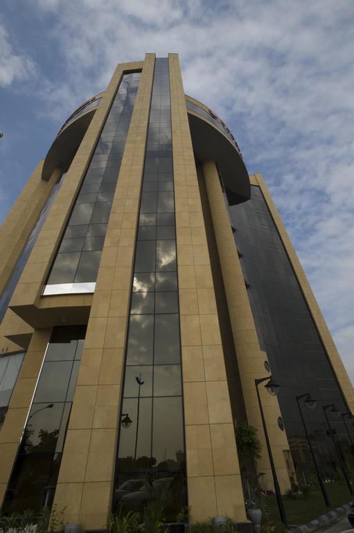 Eastyard Khobar Hotel - Formerly Ramada By Wyndham Khobar Esterno foto