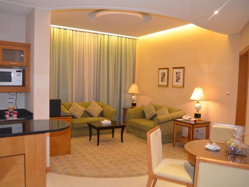 Eastyard Khobar Hotel - Formerly Ramada By Wyndham Khobar Esterno foto