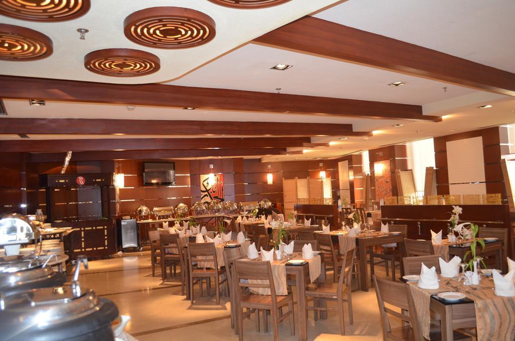 Eastyard Khobar Hotel - Formerly Ramada By Wyndham Khobar Esterno foto