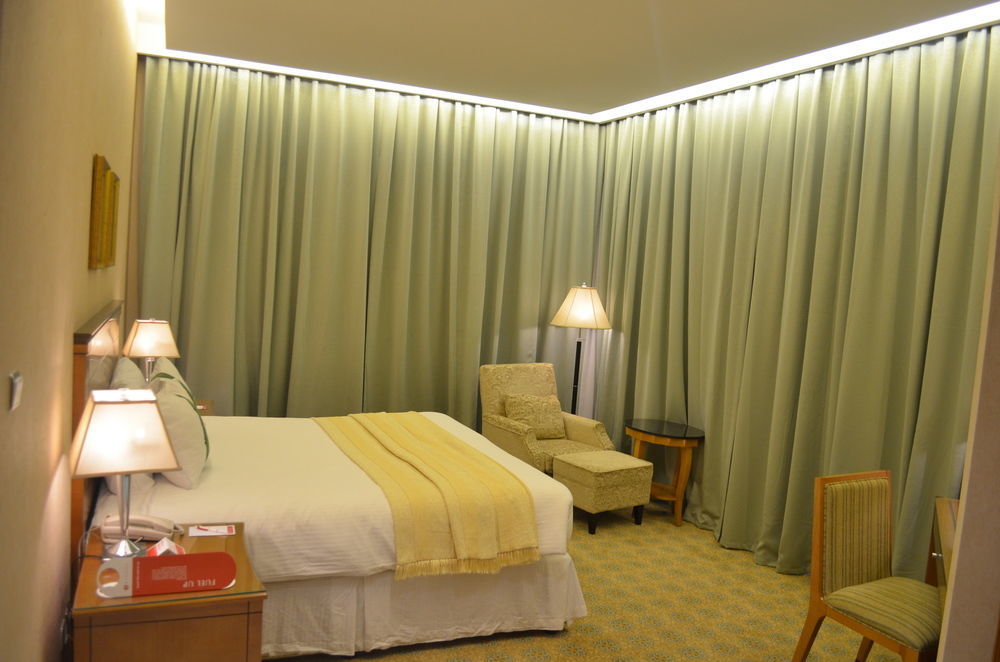 Eastyard Khobar Hotel - Formerly Ramada By Wyndham Khobar Esterno foto