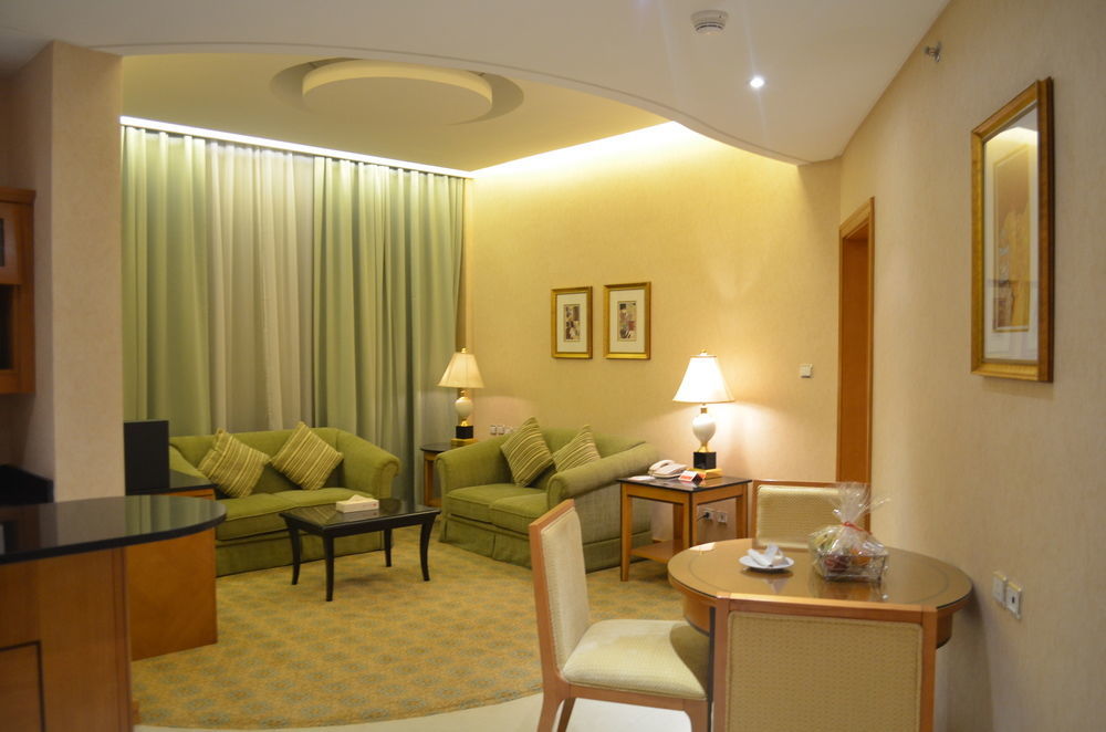 Eastyard Khobar Hotel - Formerly Ramada By Wyndham Khobar Esterno foto