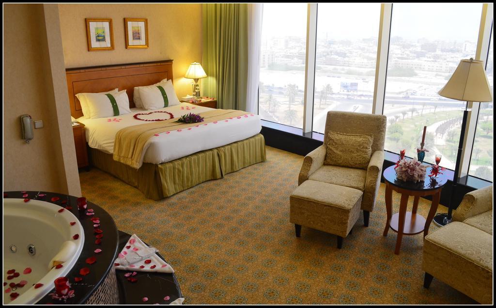 Eastyard Khobar Hotel - Formerly Ramada By Wyndham Khobar Esterno foto